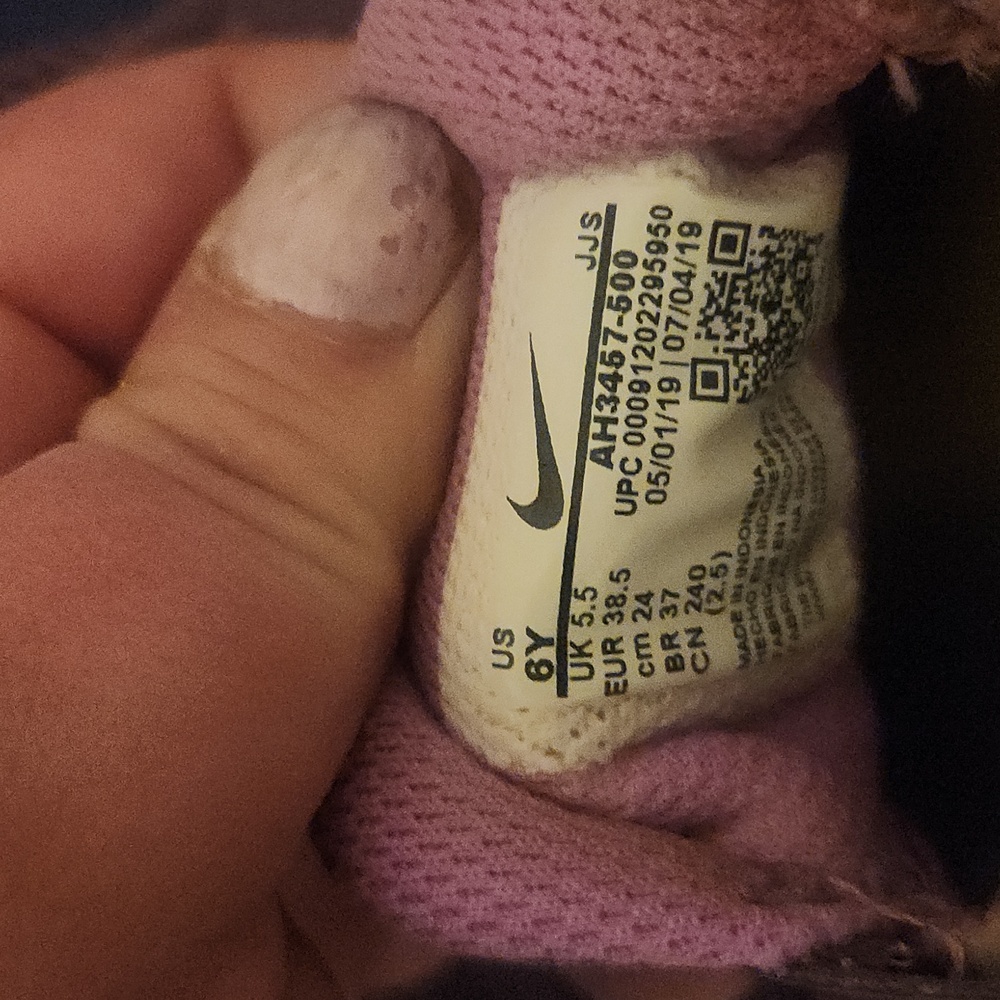 Nike 6y - Picture 3 of 13